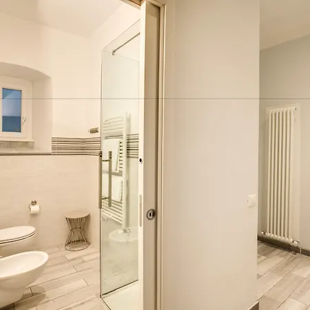 Downtown Srl - Cavour Cinque Terre Apartment La Spezia