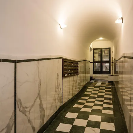 Apartamento Downtown Srl - Cavour Cinque Terre La Spezia